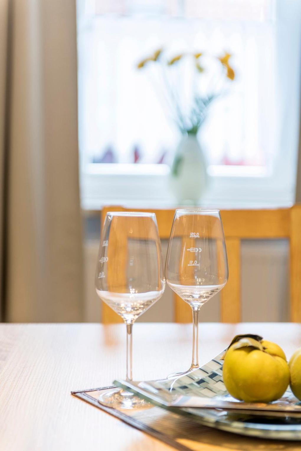 Weinbau Frank Schoenig Sommerhausen Eksteriør billede